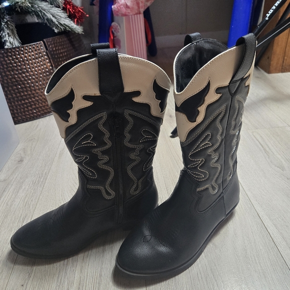 Girls Cowbody Boots Cat & Jack Size 2 - Picture 2 of 5